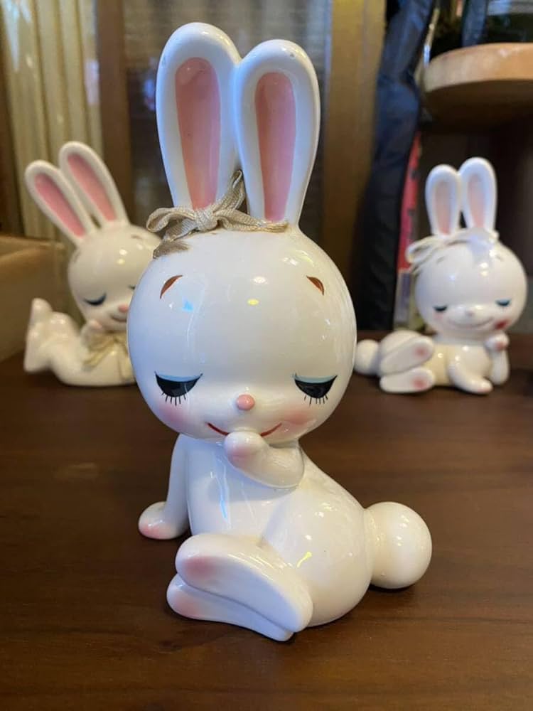 内藤ルネさん　陶器　置物　貯金箱 Amazon.co.jp: レトロ 当時物 陶器 置物 内藤ルネ RUNE 貯金箱